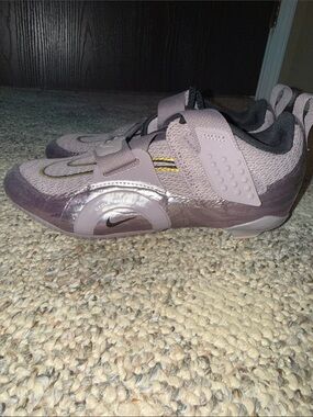 Nike spin shoes (clips not included)